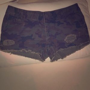 Chamo Shorts